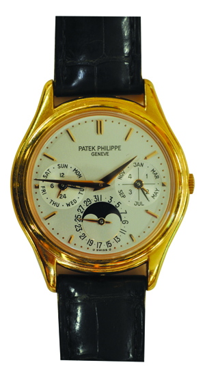 This Patek Philippe gentleman’s Perpetual Calendar “Complicated” wristwatch in 18K closed at $40,000. Clars image.