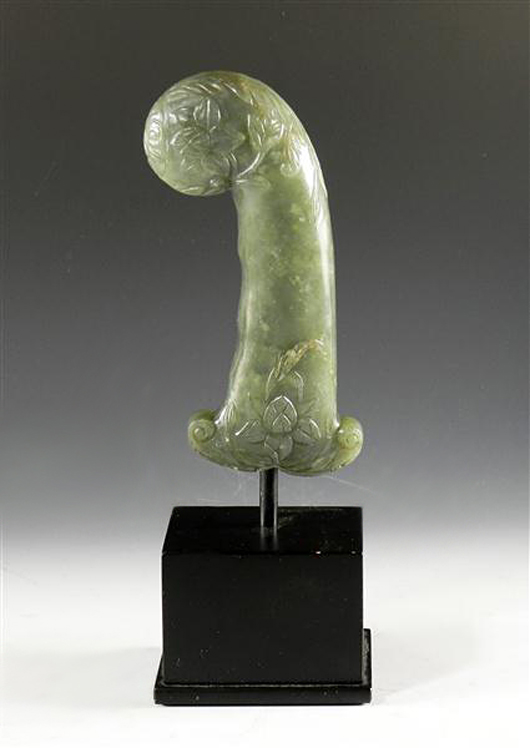 Green jade handle from a royal sword, Mogul Empire, India. Estimate $6,000-$8,000.