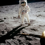 Astronaut Buzz Aldrin on the surface of the moon, photographed by Apollo 11 mission commander Neil Armstrong on July 20, 1969. Image courtesy of Wikimedia Commons.