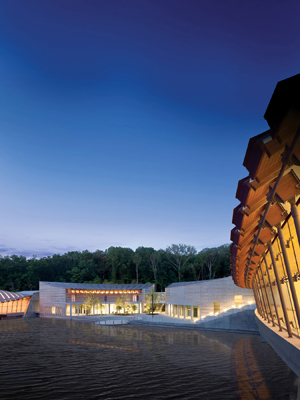 Architect Moshe Safdie designed the museum complex. Image courtesy of the Crystal Bridges Museum of American Art.