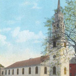 Trinity Church, built in 1725-1726, is on Queen Anne Square in Newport, R.I. This view is on an early 1900s postcard. Image courtesy of Wikimedia Commons.