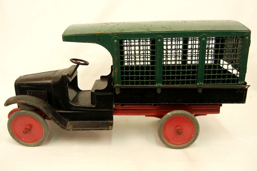 Buddy ‘L’ prewar pressed steel Railway Express’ truck. Stephenson’s image.