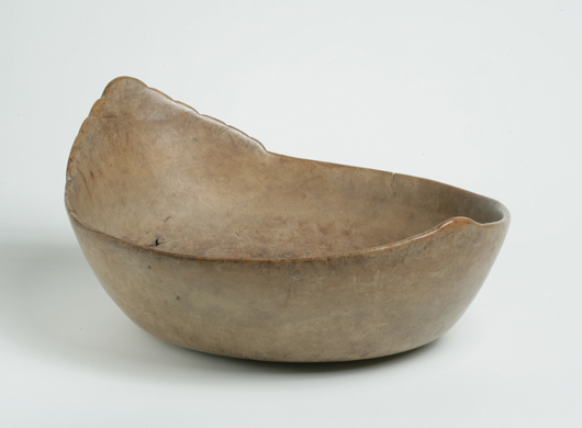 Important elm burl effigy bowl, 18th century, probably first half. From the Peter Brams Collection of Important Woodland Indians Art. Est. $30,000-$60,000. Image courtesy of Keno Auctions.