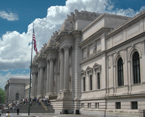 The entrance to the Metropolitan Museum of Art in New York. Image by Arad. This file is licensed under the Creative Commons Attribution-Share Alike 3.0 Unported license.