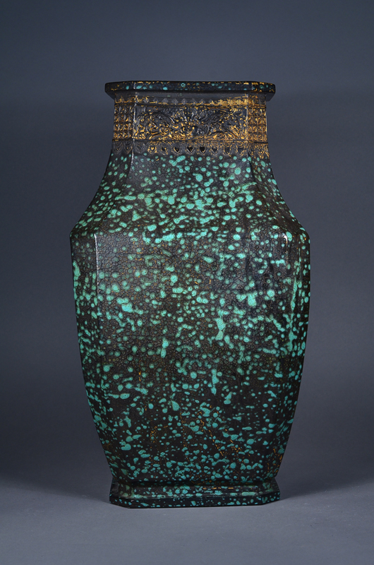 Rare Chinese square hu-shaped Gutoncai enameled porcelain vase, six-character Qianlong mark, reached $16,000. Image courtesy of 888 Auctions.