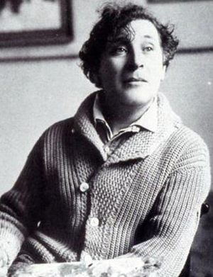Marc Chagall in Paris, 1921. Image courtesy Wikimedia Commons.