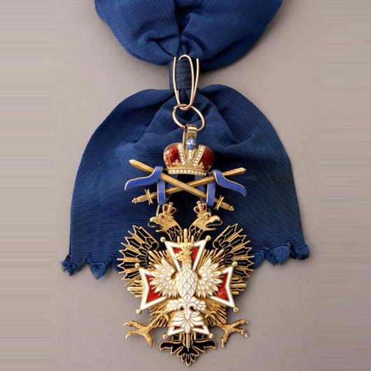 Imperial Russian Order of White Eagle with Swords. Estimate: $35,000-$40,000. Image courtesy Michaan’s Auctions.