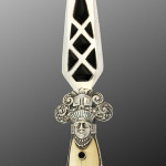This one-of-a-kind Tiffany ‘Aztec’ presentation dagger designed by G. Paulding Farnham sold to a museum for $105,000. Image courtesy Clars Auction Gallery.