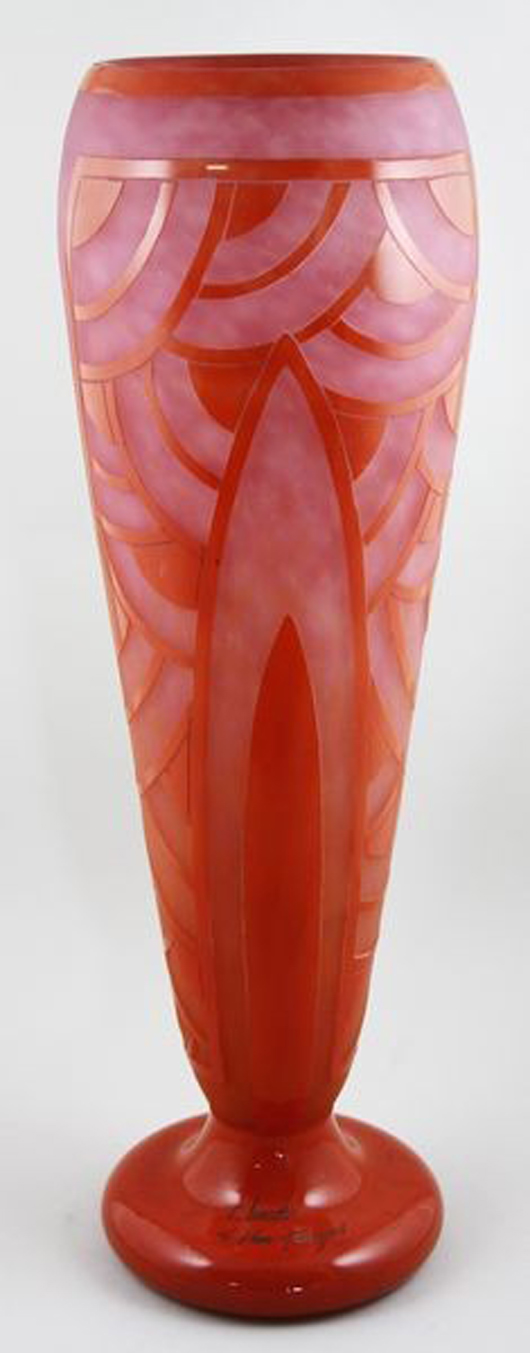 Monumental Le Verre Francais cameo glass vase, ‘Nenuphar’ or ‘Water Lily’ pattern, signed, 23 5/8 inches high 7 1/4 inches diameter. Estimate: $4,000-$7,000. Image courtesy Kaminski Auctions.