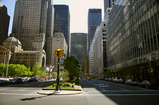 A view down Park Avenue toward the MetLife Building. This file is licensed under the Creative Commons Attribution 2.0 Generic license. 