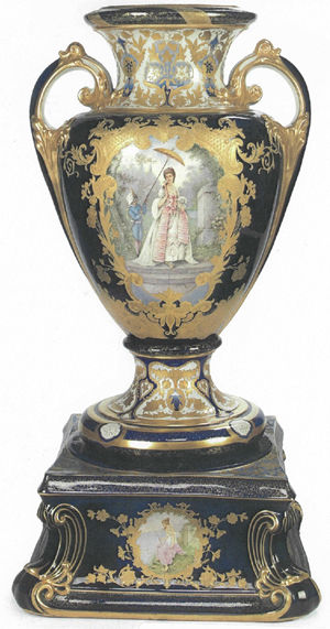 Woodland Vase, Trenton Potteries Company, 1904 (cover missing). Photograph courtesy Trenton Museum Society.