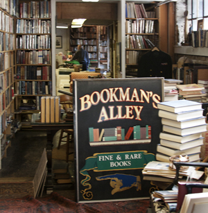 Bookman's Alley, Evanston, Illinois