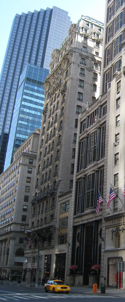 The St. Regis Hotel on Fifth Avenue was built in 1904. This file is licensed under the Creative Commons Attribution 3,0 Unported license.
