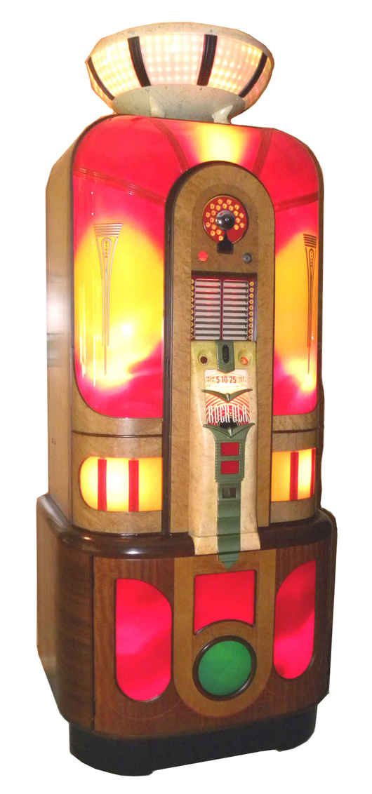 Rock-Ola jukebox Commando model 1420, professionally restored by John Papa. Auction price: $20,650. Image courtesy Showtime Services.   