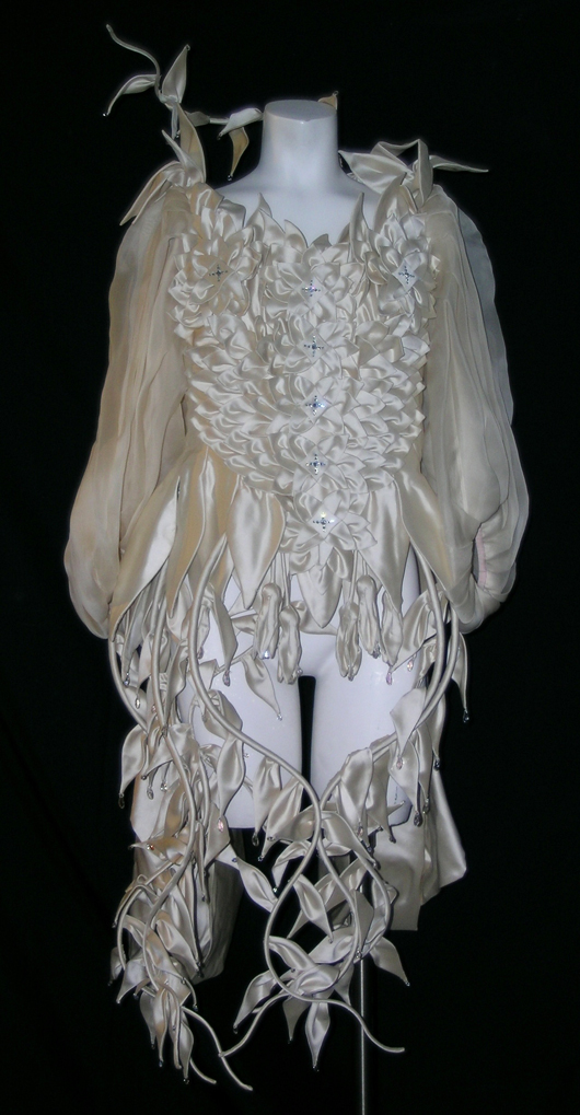 Mirror Mirror, Evil Queen's (Julia Roberts) wedding dress top. Premiere Props image.
