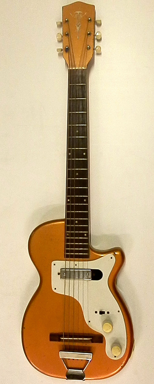 Circa-1958 Alden guitar with amp (not shown) owned by Elvis Presley during his military years. PFC Auctions image.