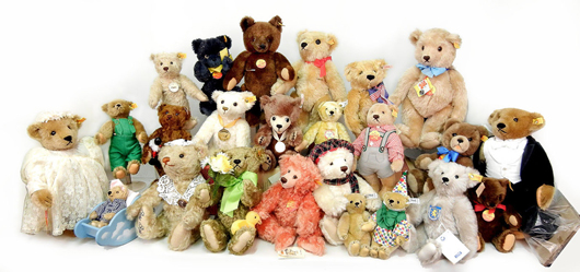Large grouping of Steiff teddy bears. Stephenson's Auctioneers image.