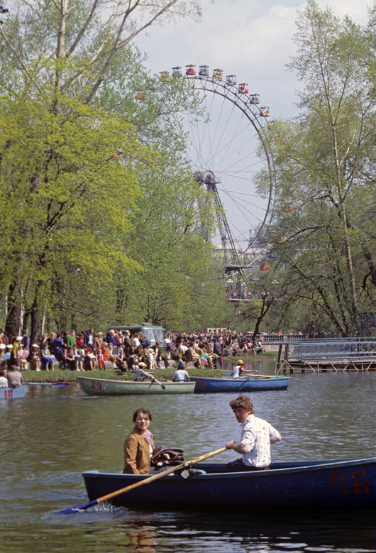  View of pond with Ferris wheel in background at Moscow's Gorky Central Park of Culture and Leisure, where Dasha Zhukova plans to install a 'paper tube' venue. Image by Valeriy Shustov, provided to Wikimedia Commons by Russian International News Agency (RIA Novosti) and licensed under the Creative Commons Attribution-Share Alike 3.0 Unported license.