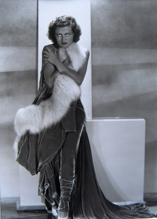 Photograph of Joan Crawford. Outer Cape Auctions image.