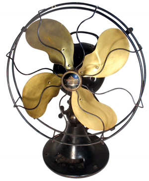  This vintage Emerson three-speed fan can push a lot of air with its 12-inch blades. Image courtesy LiveAucitoneers.com Archive and Rich Penn Auctions.