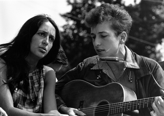 Bob Dylan with Joan Baez during the civil rights March on Washington for Jobs and Freedom, Aug. 28, 1963. Photo by Rowland Scherman, on assignment for USIA, courtesy Wikimedia Commons.