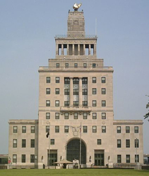 City Hall, Cedar Rapids, Iowa. Photo by Iowahwyman, licensed under the GFDL by the author; released under the GNU Free Documentation License, Creative Commons Attribution-Share Alike 3.0 Unported license.