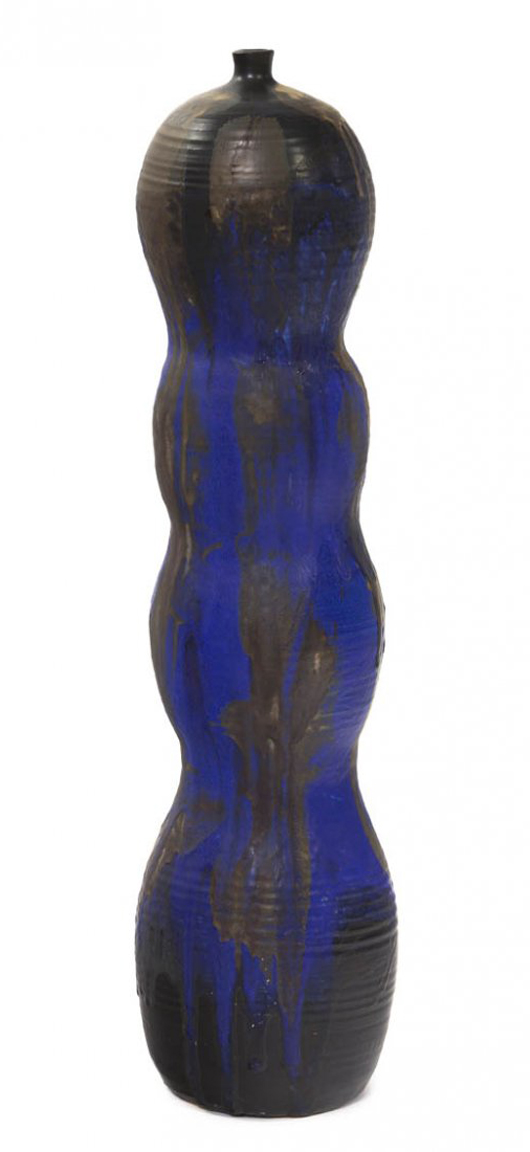 Over 3 feet high, an impressive moon pot with splashes of cobalt soared to $19,250 (est. $4,000-$6,000) at a Leslie Hindman sale in Chicago this May. Courtesy Leslie Hindman.