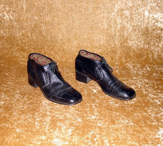 Flagg Brothers shoes owned and worn by Elvis and displayed at the Elvis-A-Rama Museum from 1999-2006. Estimate: 2,500-3,000 pounds. Omega Auctions image.