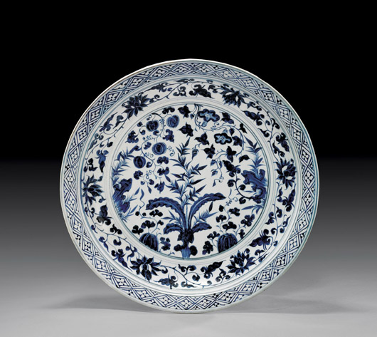 14th-century Yuan Dynasty hand-painted charger, 15¾ inches diameter. Provenance: private Japanese collection. Est. $40,000-$45,000. I.M. Chait image.