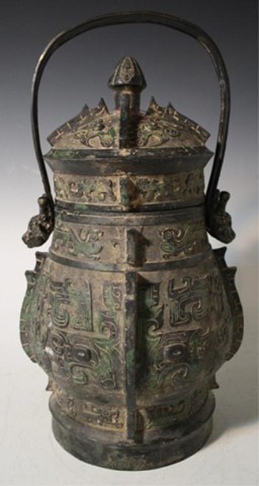Chinese bronze Li vessel, Warring States. Showplace Antique + Design Center image.