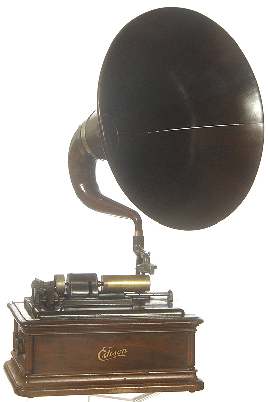 Edison ‘Opera’ Model A 36-inch phonograph cylinder player with rare wooden cygnet horn. Woody Auction image.