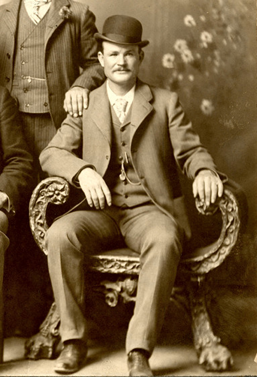 Butch Cassidy in a 1901 photograph, Fort Worth, Texas. Image courtesy Wikimedia Commons.