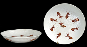 Pair of Chinese porcelain bowls from the estate of Ann Rutherford, Beverly Hills, 9 1/2 inches diameter; 1 3/4 inches high. Estimate: $10,000-$15,000. Abell Auction Co. image.