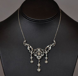 Antique platinum and diamond necklace. John McInnis image.