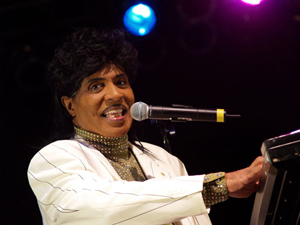 Little Richard performing at the University of Texas in 2007. Image courtesy Wikimedia Commons.