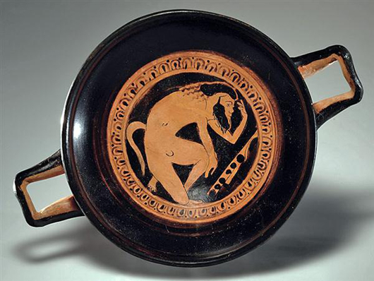 Attic red figure cup by the Heraion Painter, Athens, circa 6th century BC. Estimate $28,000-$35,000. Image courtesy Antiquities-Saleroom.com.