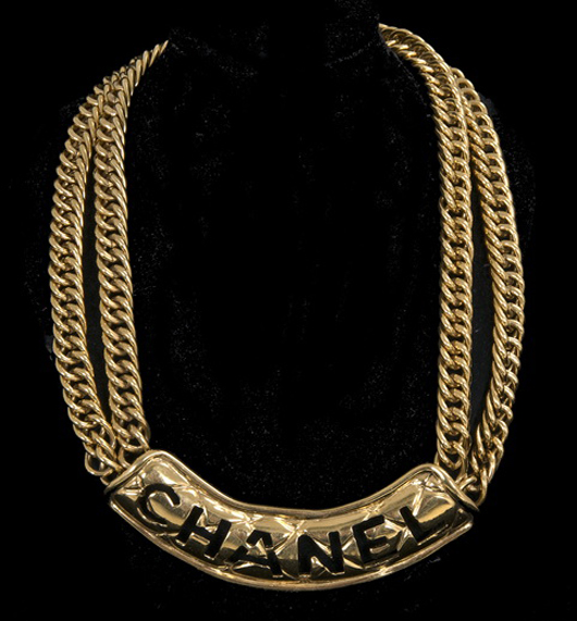 Vintage Chanel necklace with gold chain design. Abell Auction Co. image.