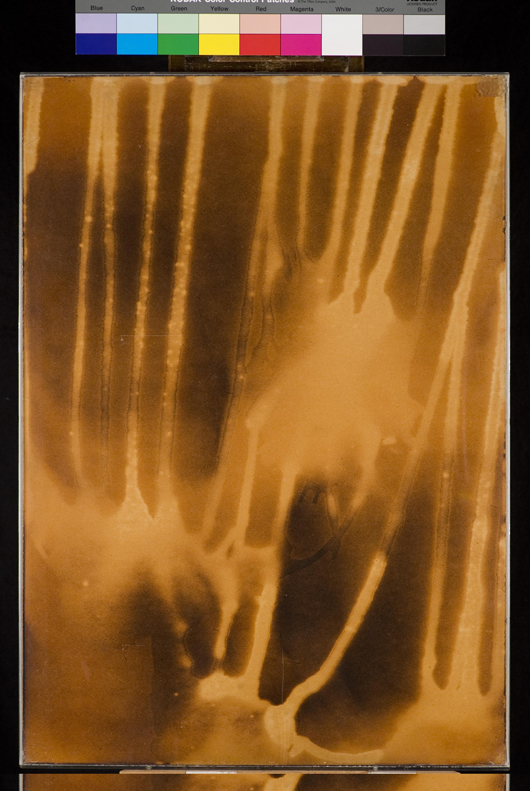 Yves Klein, 'Carte de Mars par l’eau et le feu,' 1961, tecnica mista su cartone, cm 69x49. Prezzo realizzato €849.800. Foto: Porro & C.