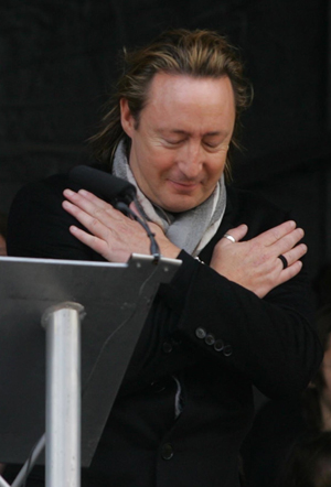 Julian Lennon at the unveiling of the john Lennon Peace Monument in Chavasse Park, Liverpool on Oct. 9, 2010. Image courtesy Wikimedia Commons.