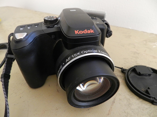 A Kodak Easyshare Z1015 IS digital camera. Image by CaptainPerla. This file is licensed under the Creative Commons Attribution-Share Alike 3.0 Unported license.