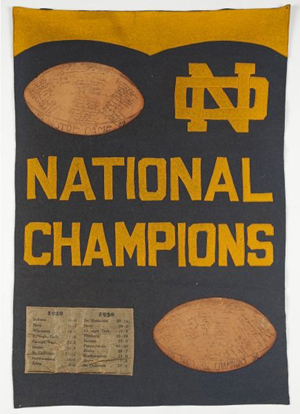 The Notre Dame logo on this 1929-30 souvenir pennant is similar to the one on Larry Rodts' rug. Image courtesy of LiveAuctioneers.com Archive and Leland Little Auction & Estate Sales Ltd.