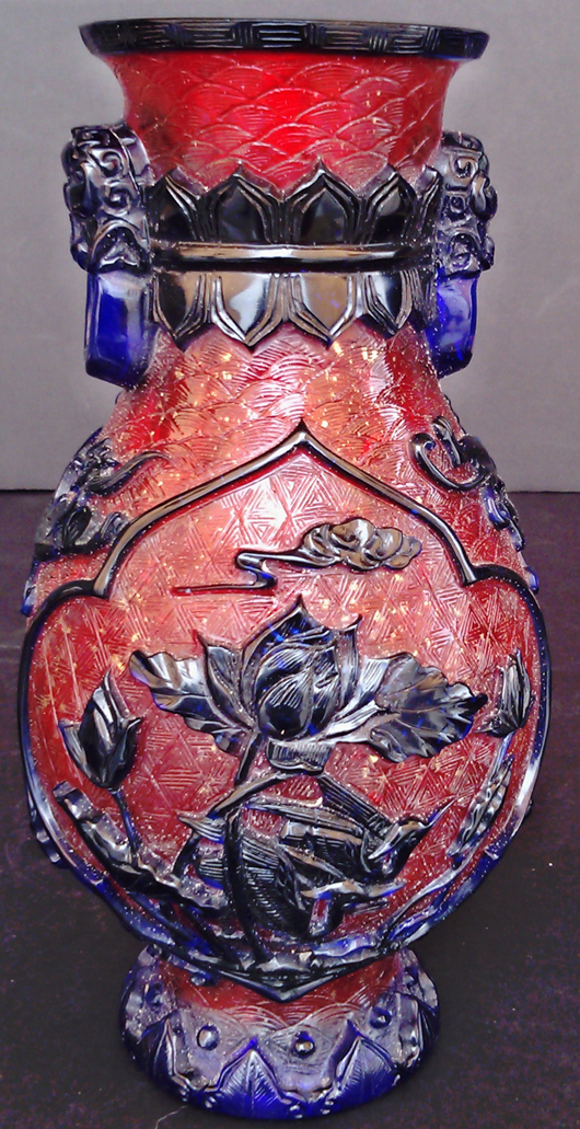 Peking glass vase. Montecito Auction Co. image.