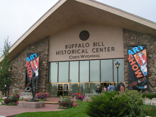 The Buffalo Bill Center of the West in Cody, Wyo. Image by Nicole Cranson, courtesy of Wikimedia Commons.