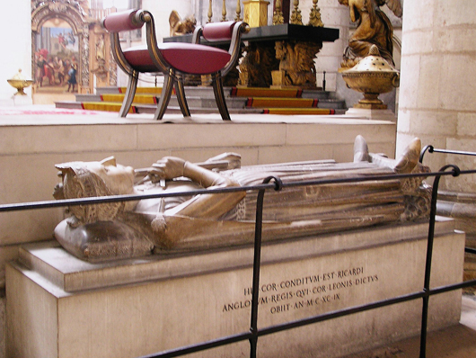 Tomb of Richard I of England at Rouen Cathedral, France. Image by AYArtos, courtesy of Wikimedia Commons.