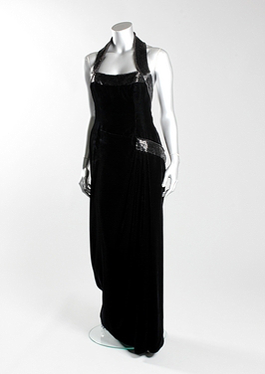 A Catherine Walker black velvet and beaded evening gown, worn for the 'Vanity Fair' photo-shoot by Mario Testino at Kensington Palace, 1997. Sold for £108,000 including buyer's premium. Kerry Taylor Auctions image.
