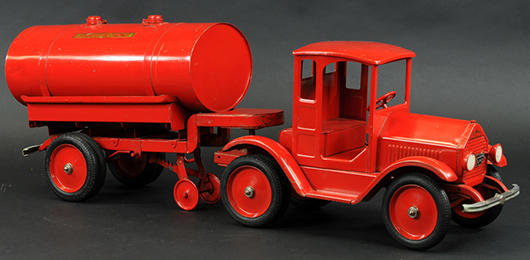 Buddy ‘L’ oil truck, pressed steel, circa 1929, 25in long, est. $1,200-$1,500. Bertoia Auctions image.