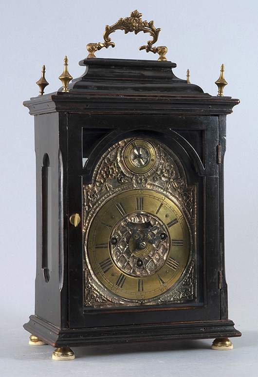 German bracket clock, fine finish, wood with brass applications, late 17th or early 18th century. Gut Bernstorf image.