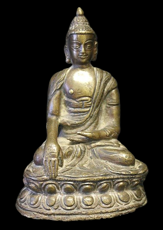 Shakayamuni buddha in gilt bronze. Image courtesy London Antique Buddha.