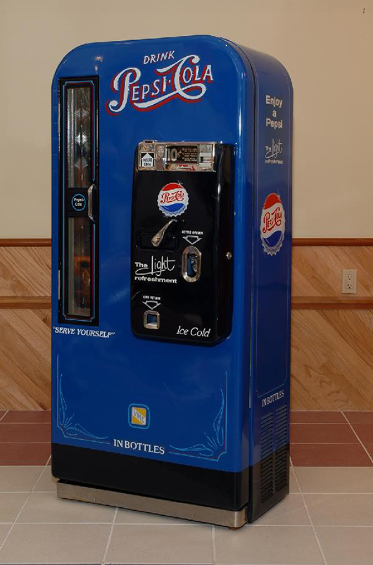 A restored VMC Pepsi-Cola vendor. Image courtesy of LiveAuctioneers.com Archive and Paul McInnis Inc.