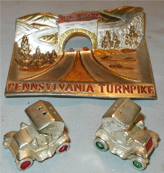 Three-piece Pennsylvania Turnpike souvenir salt and pepper shaker set. Image courtesy of LiveAuctioneers.com Archive and Homestead Auctions.
